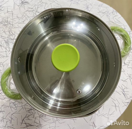 Кастрюля 4,5 литра новая