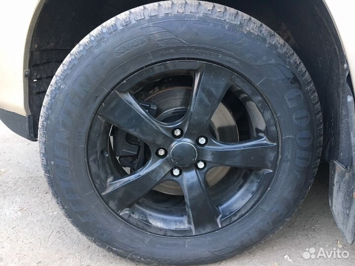 Goodyear EfficientGrip 225/65 R17