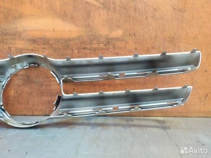 Накладка решетки радиатора Mercedes Gla-Class X156