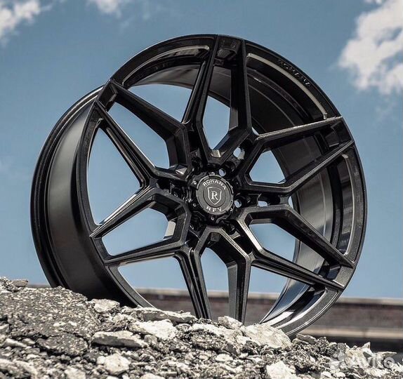 Кованые диски Rohana RFV2 20-22x8,5 6x135-139