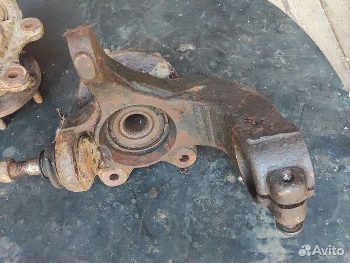 Ступица (кулак, цапфа) Ford Transit (Tourneo) Conn