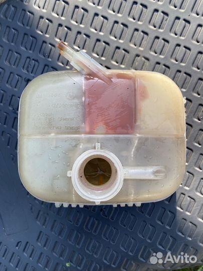 Расширительный бачок opel astra h gm с крышкой