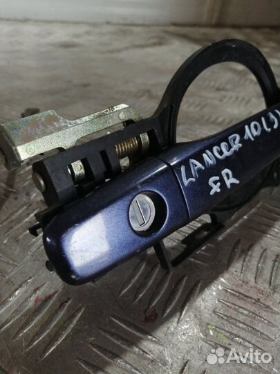 Ручка двери наружная передняя правая Mitsubishi