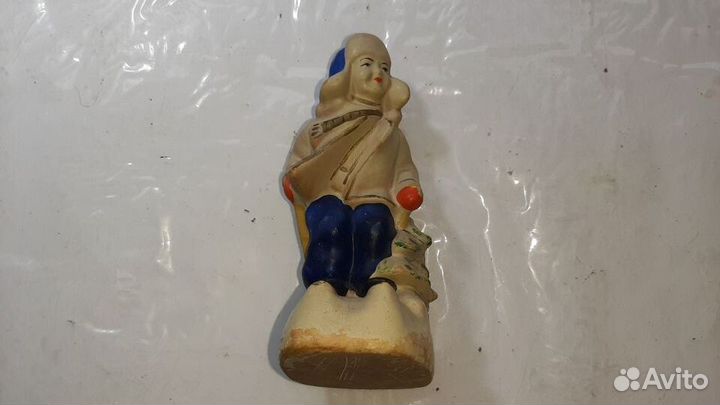 Статуэтка Юный лыжник (мальчик на лыжах) гипс СССР