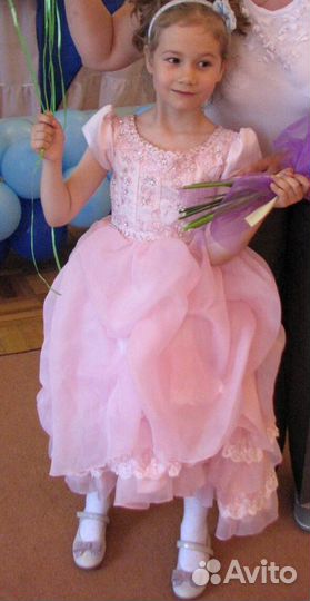 Нарядное платье для девочки