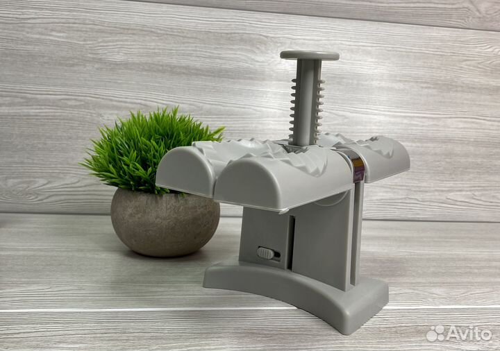 Форма для лепки вареников и пельменей механическая