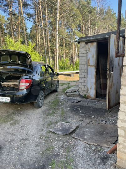 Гараж, > 30 м²