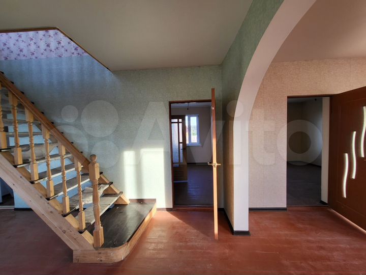 Коттедж 160 м² на участке 10 сот.