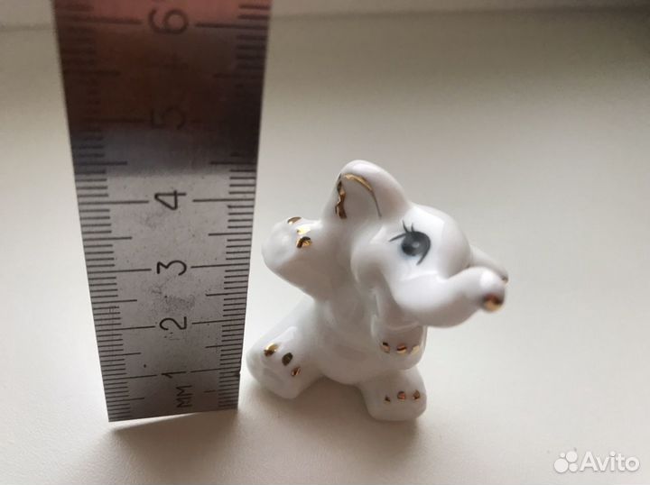 Слоник и пасхальное яйцо