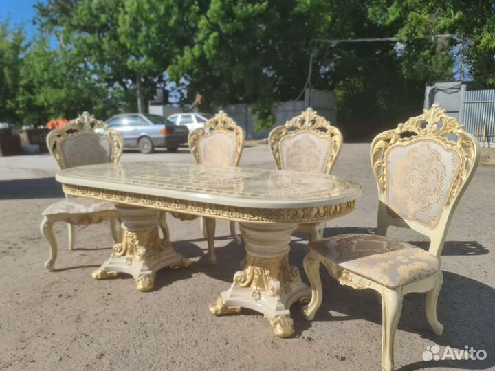 Стол 21000, стул 5800