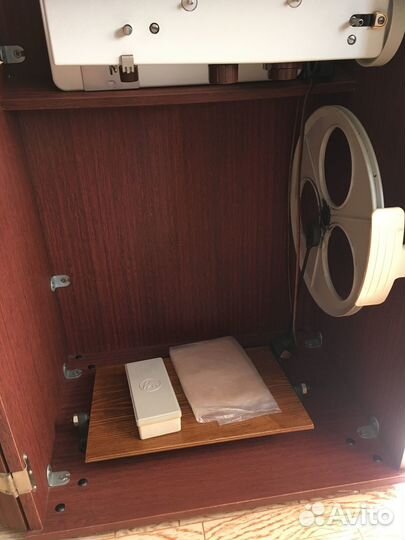 Швейная машина 