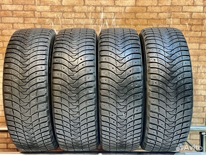 Michelin X-Ice North 3 215/60 R16