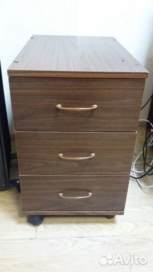 Тумбочки (2 шт) Б/У