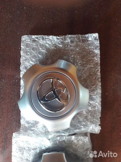 Колпаки на диски Toyota