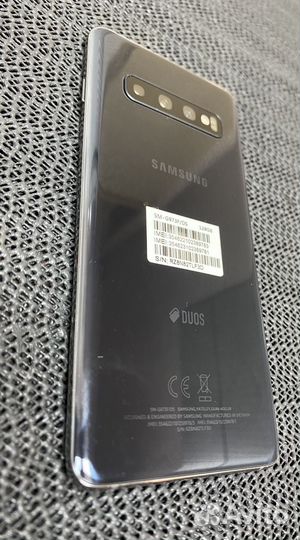 Samsung Galaxy S10, 8/128 ГБ