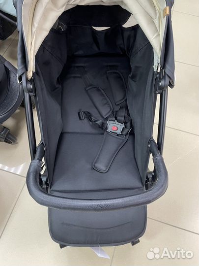 Коляска прогулочная