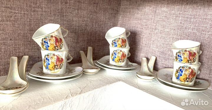 Набор кофейных чашек Мадонна