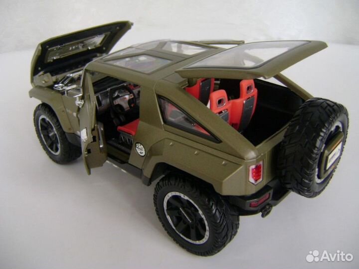 Модель автомобиля 1:18 Hummer HX Concept 2008