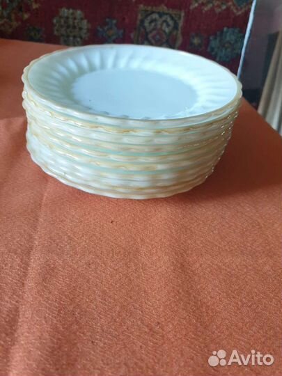 Тарелки посуда