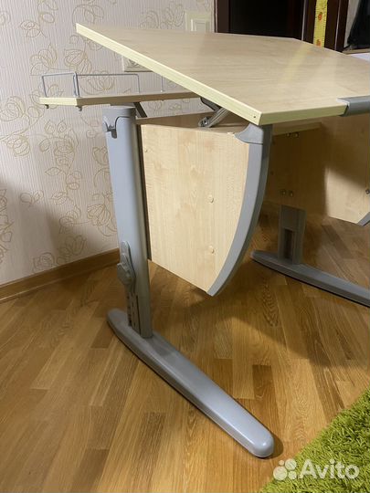 Растущая парта и стул деми