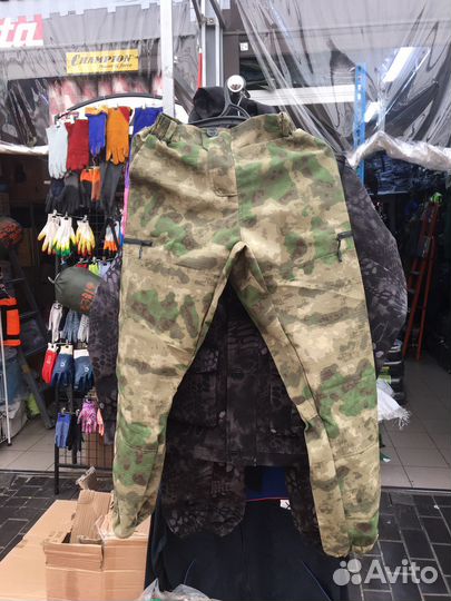 Костюм по цвету мох