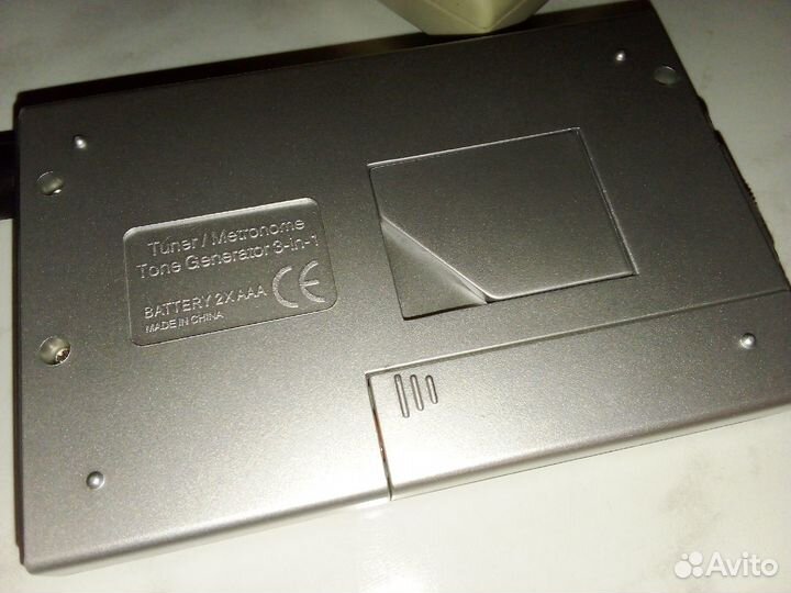 Тюнер-метроном adams EMT-789 для гитары