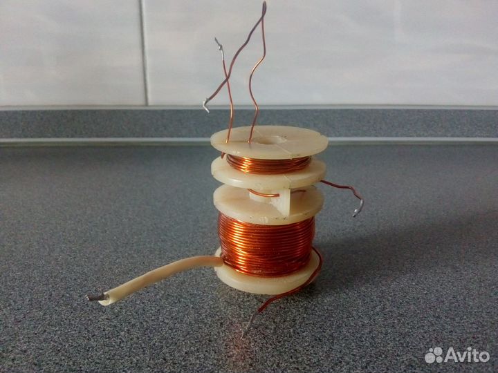 Конденсаторы/резисторы для акустики,эмблемы