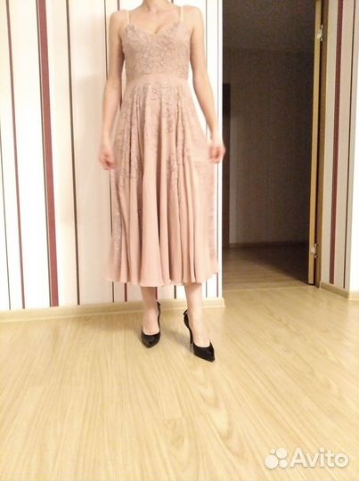 Платье праздничное
