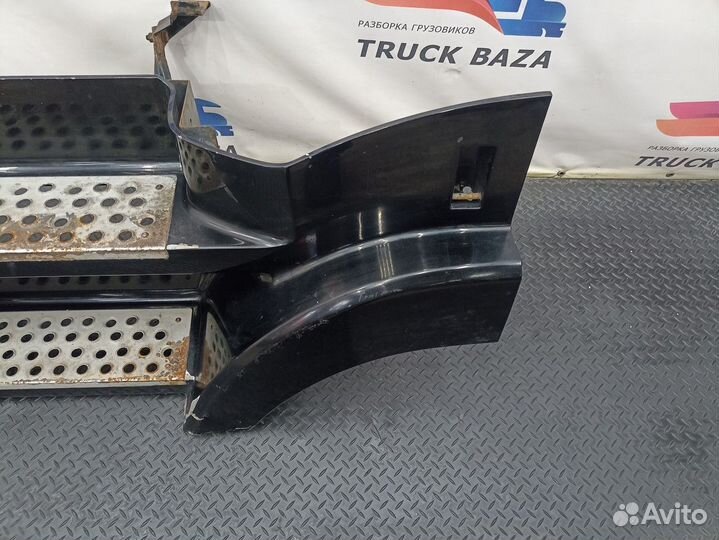 9436663801 Корпус подножек левый