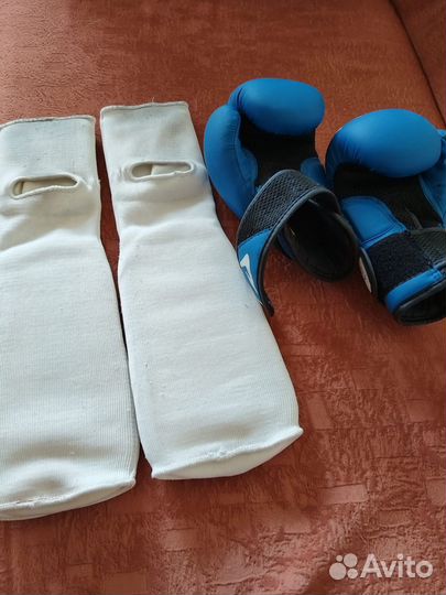 Боксерские перчатки