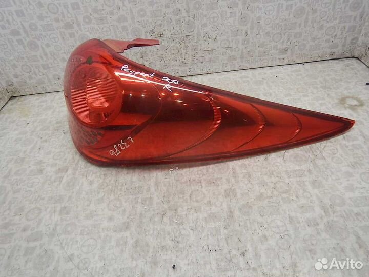 Фонарь задний для Peugeot-Citroen 207 6351CT