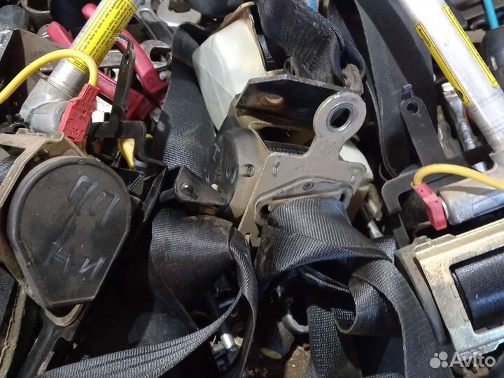 Ремни безопасности нисан