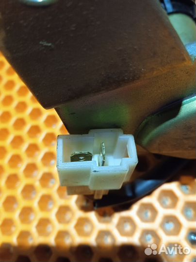 Моторчик стеклоочистителя задний Geely MK Cross