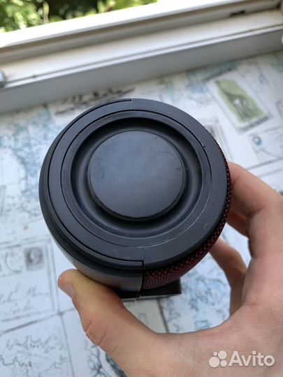 Портативная колонка jbl