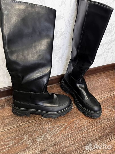 Женские сапоги