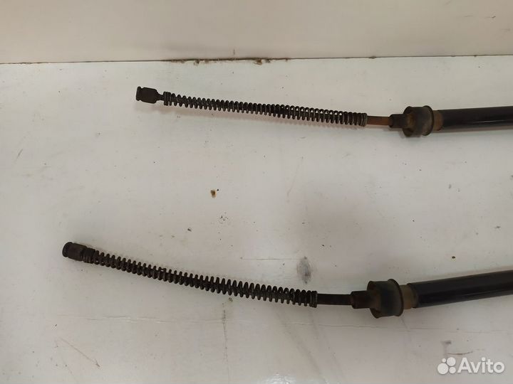 Трос стояночного тормоза skoda rapid (2013)