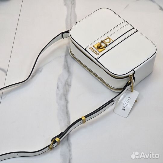 Сумка guess белая