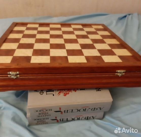 Шахматы каменные