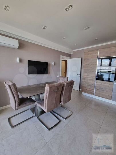 3-к. квартира, 95 м², 11/17 эт.