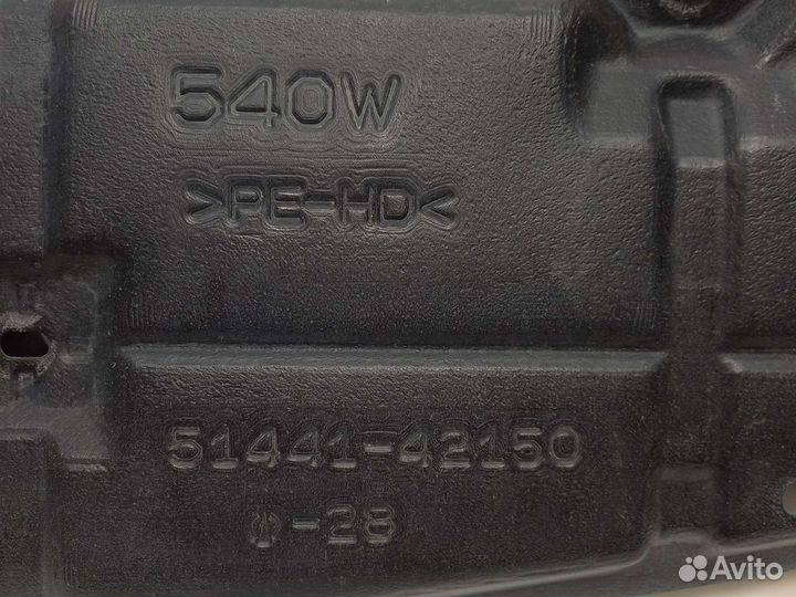 Пыльник переднего бампера Toyota Rav 4,CA40