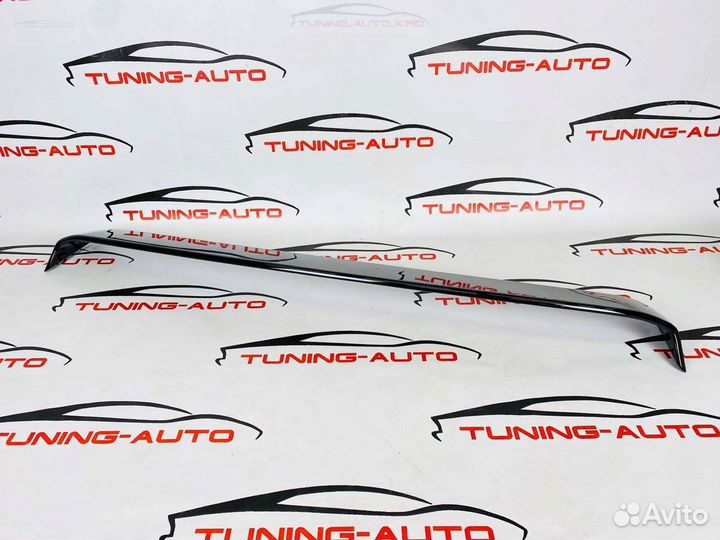 Спойлер на стекло Toyota Camry 70 P7034