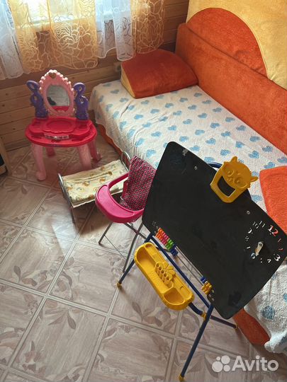 Стол туалетный Детская кровать Детский стул Доска