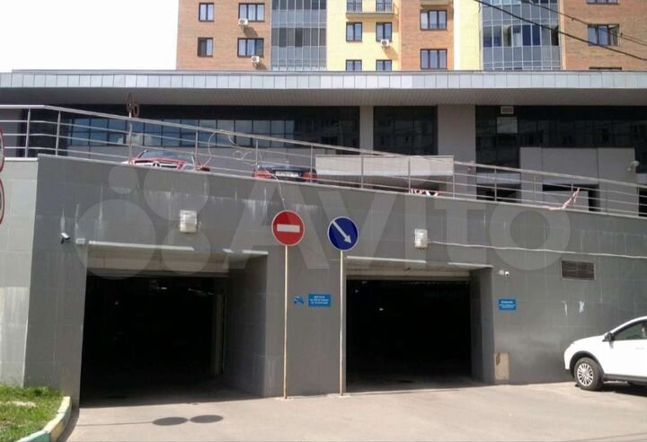 Машиноместо, 20 м²