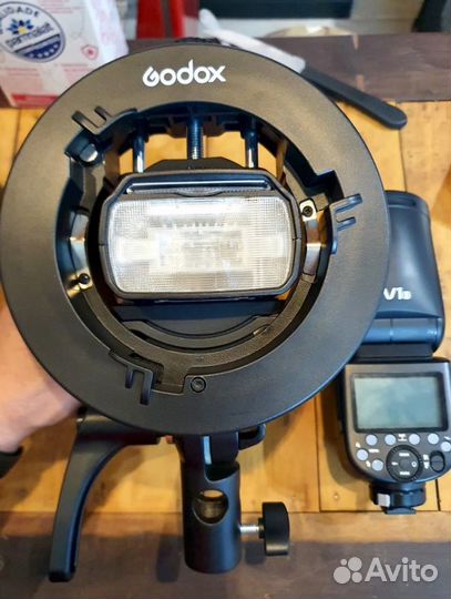 Крепление для вспышки Godox S1