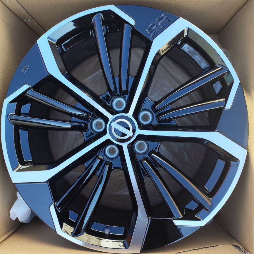 Литые диски Nissan 8×R19 5×114.3