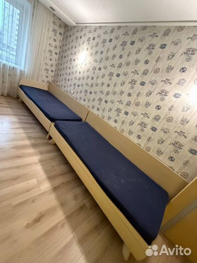 Комплект детской мебели бу