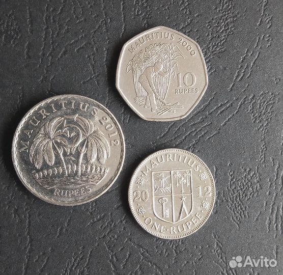 Маврикий (Африка), рупии