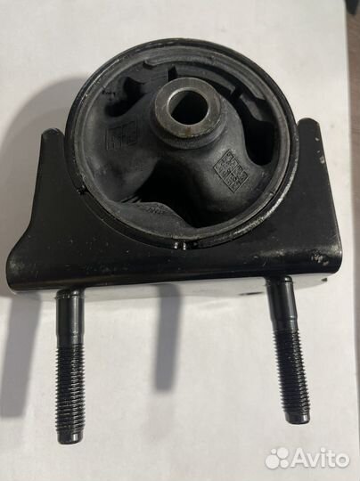 Подушка опора двигателя, задняя Toyota 1237121120
