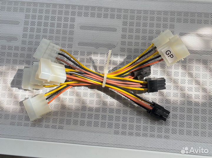 Переходник Molex vs PCI-E 6 pin