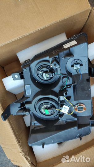 Фара передняя левая GMT 900